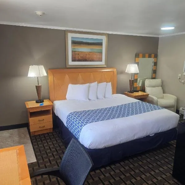 Rodeway Inn, hotel i Adams