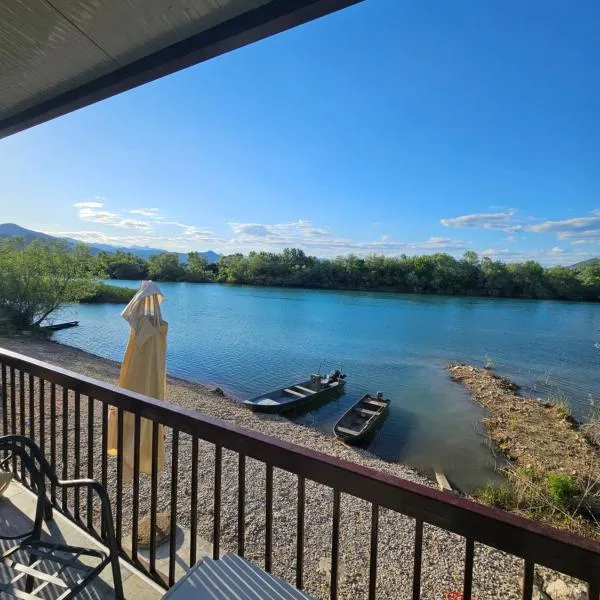 Holiday home Ramovic, hotel i Virpazar
