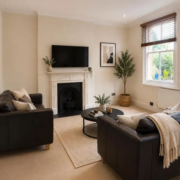 Stylish 2-Bed Apartment in West Dulwich, hotel sa London