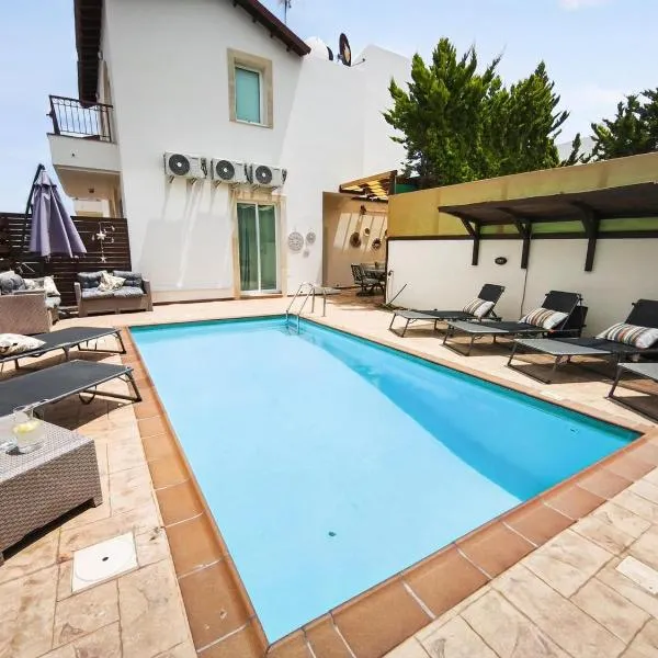 Villa Melinda - Beach & Pool Retreat, hotel in Protaras