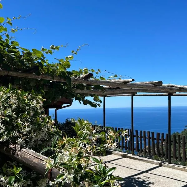 Agriturismo Orrido di Pino, hotel u gradu Ađerola