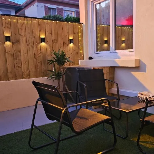 T3 Premium Terrasse BBQ Clim Fibre Parking, hotel i Toulon