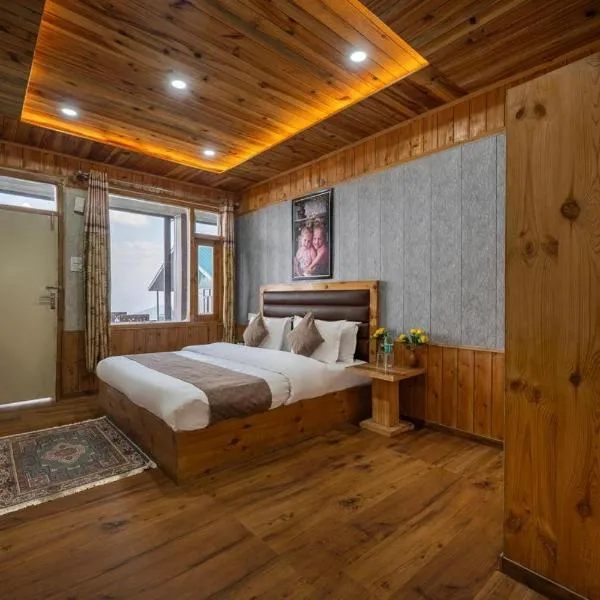 Kūfrī में, होटल The Suffer Heights l Open Air Lawn l Rooms and Cafe l Kufri by Exotic Stays