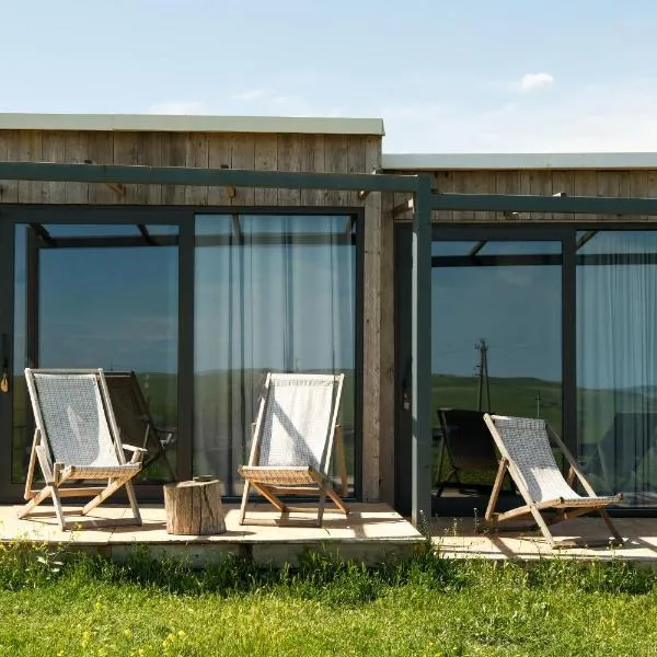 Oasis Club Cottages, hotel v destinaci Udabno