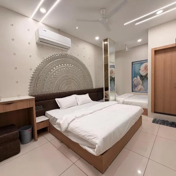 Ujjain में, होटल Hotel Shree Maya Comfort Inn