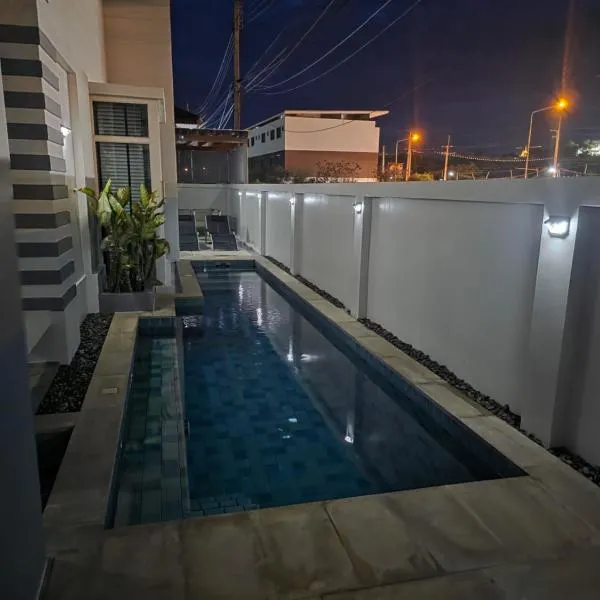 Pranaluxery Pool Villa 1, hotel a Pran Buri