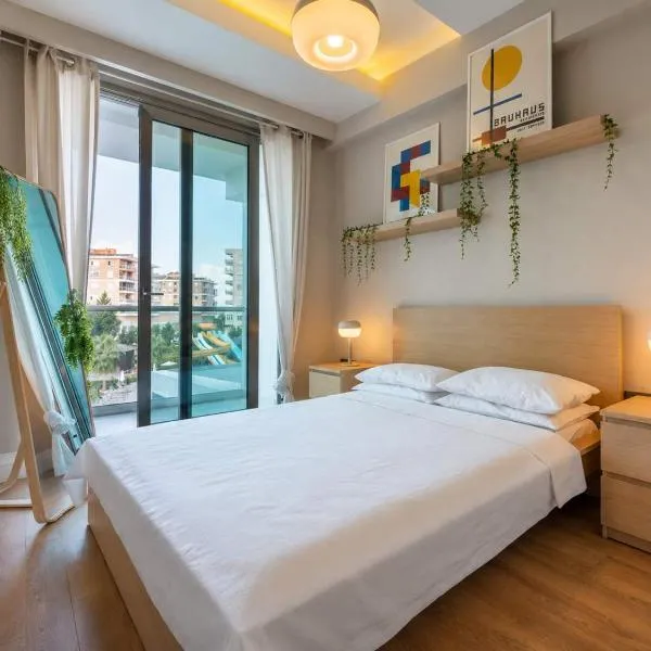 Sirius Town Apartment with Pool, Beach Access, Spa & Gym Near Mall, hotel v mestu Aksu