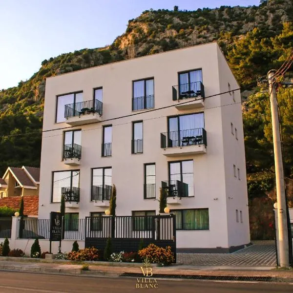 Villa Blanc, hotel a Shëngjin