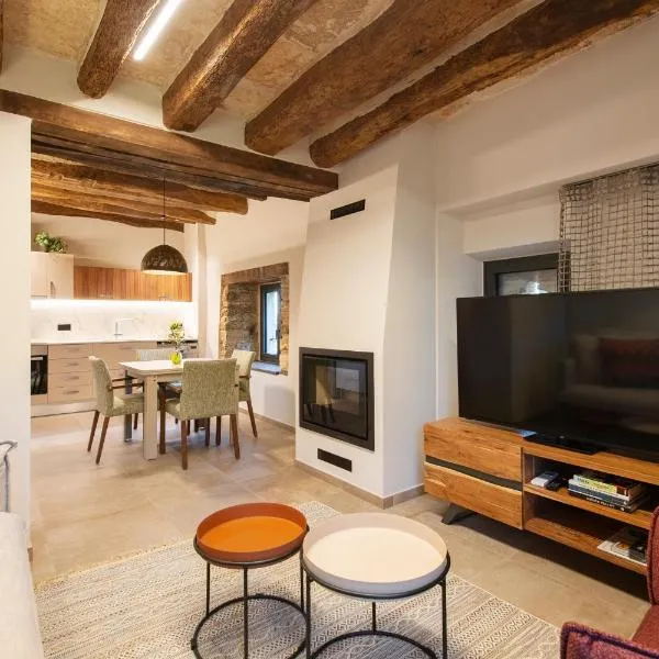Cannn Patllari de Corts I II, hôtel à Cornellá de Terri