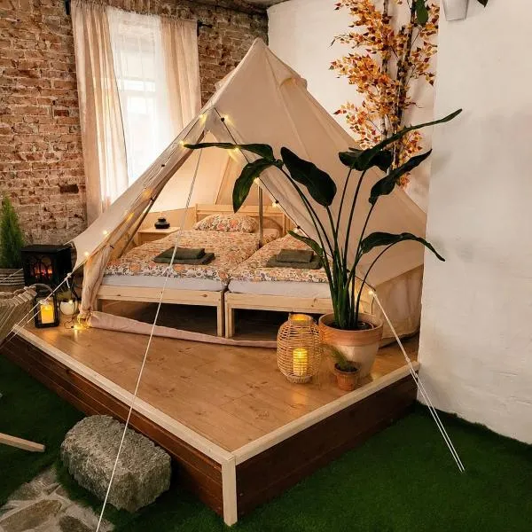Črna na Koroškem에 위치한 호텔 Pajtl indoor glamping