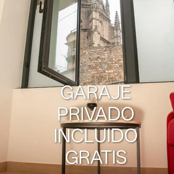 Apartamentos ÍCARO, hotel v destinaci Plasencia