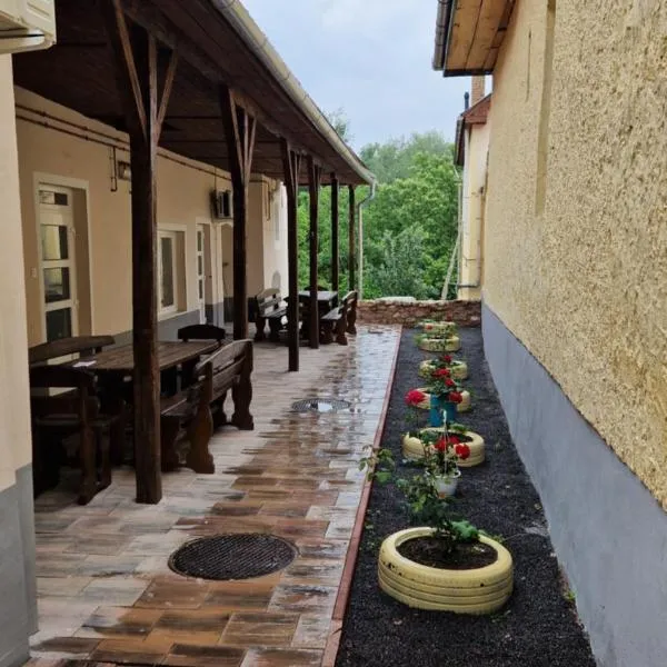 Óvárosi Kőház Apartman, hotell sihtkohas Sárospatak