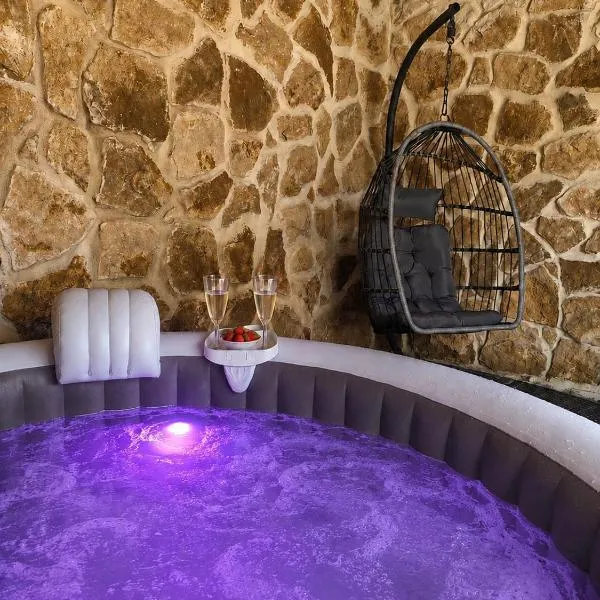 Casa con piscina y jacuzzi, hotel i Pontevedra