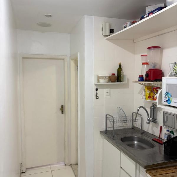 Studio Copacabana - 1 block from the beach