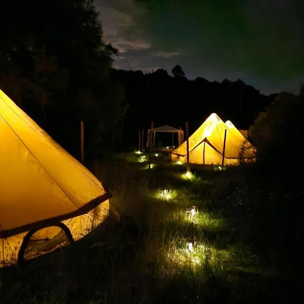 Acorn Creek Tented Camp, hotel v destinaci Nidda