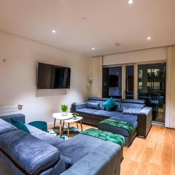 Luxury 1BR Near O2 & Canary Wharf: Londra'da bir otel
