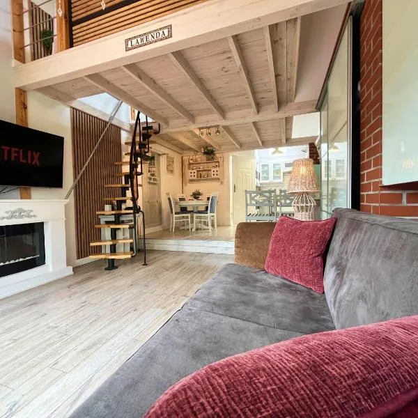 Domek Lawenda z Ogrodem, konsolą PS4 z grami, Netflixem i Bezpłatnym Parkingiem, hôtel à Szczecin