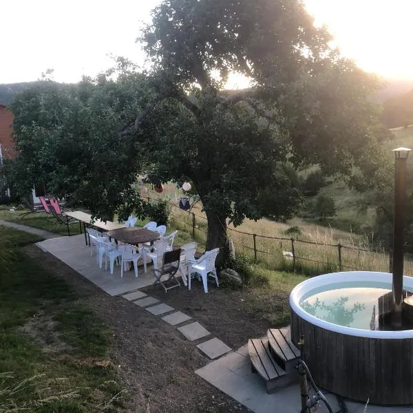 Maison pittoresque à Sainte-Croix-aux-Mines, vue sur la montagne, hotel in Sainte-Croix-aux-Mines