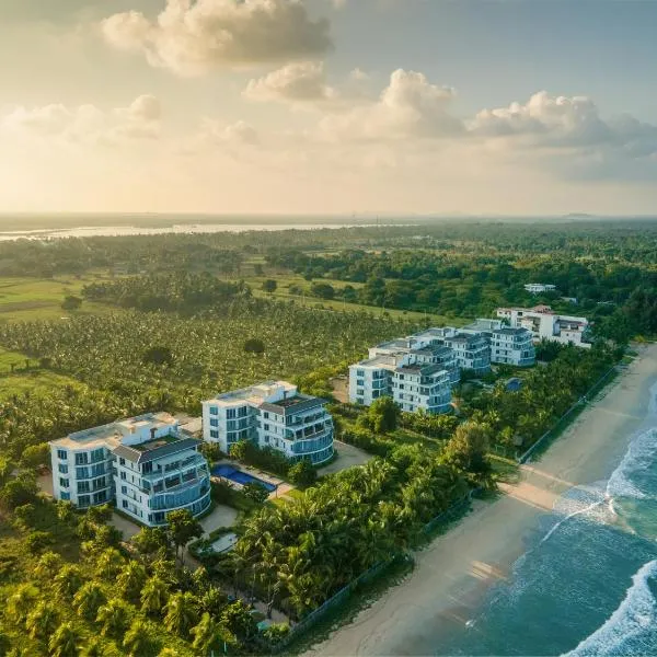 Oceanfront Condos Nilaveli by ICC, hotel i Nilaveli