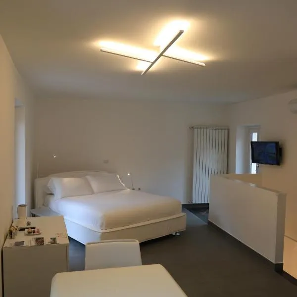 Duo Rooms, hotel em Mondovì