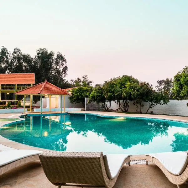 Fiestaa Resort n Events Venue, ξενοδοχείο στο Devanhalli