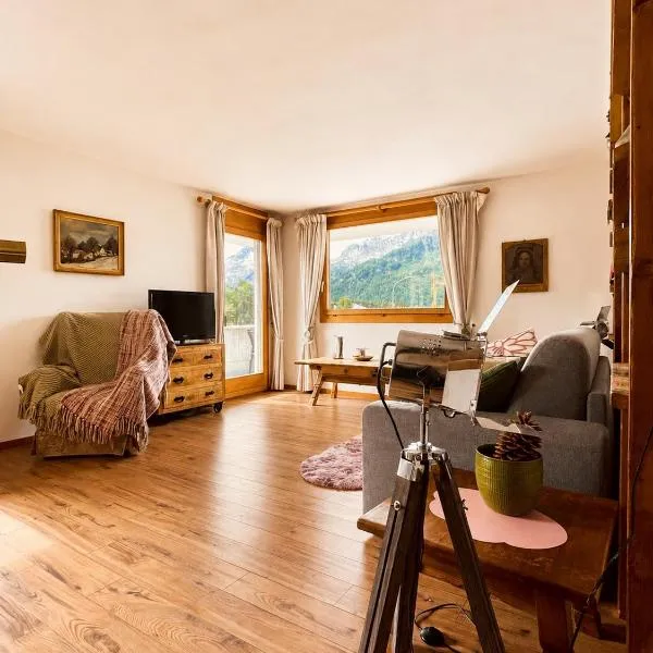 Bijou Alpina Maloja near St Moritz & Lake Sils, מלון במאלויה