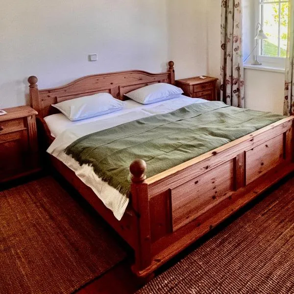 Privatzimmer, Hotel in Steinfeld