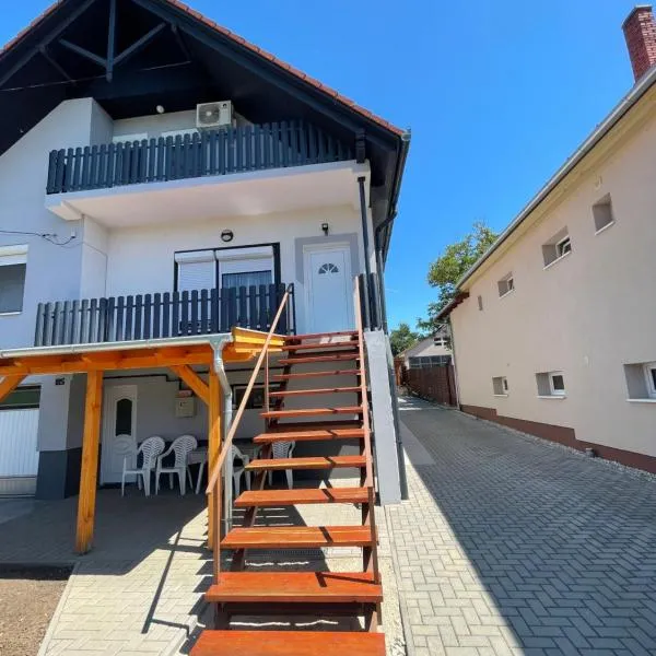 Fefe Apartman, hotel a Balatonlelle