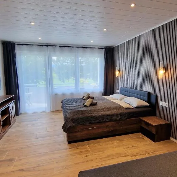 Blütenlodge Allgäu - FeWo Hochgrat，Stiefenhofen的飯店