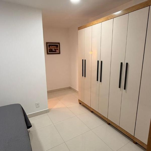 Apto comfort com area de lazer completa ideal para compras na 44 e feira hippie