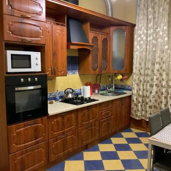 Український Театр 2-х кімнатні Апартаменти, hotel u gradu Odesa