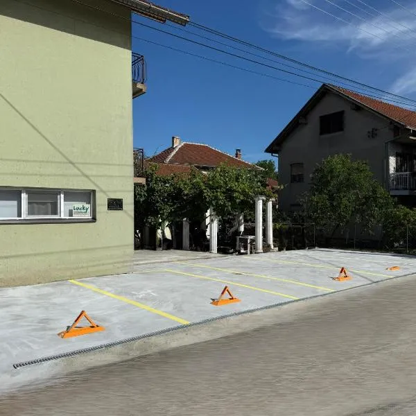 Lucky Apartments, hotel u Leskovcu
