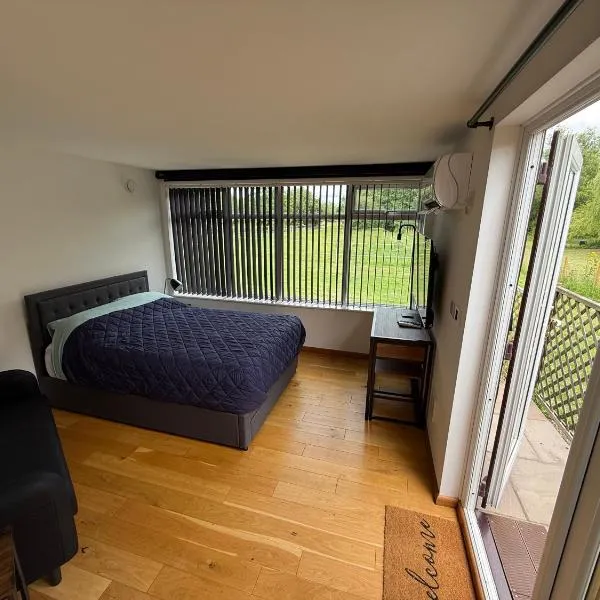 Summerhouse, hotel u gradu 'Honington'