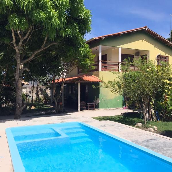 Casa completa localizada a cerca a 1 km da praia de Taperapuã