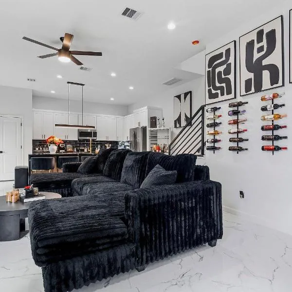 Luxury Retreat Near Downtown & NRG, hotel Houstonban