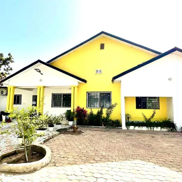 B & B Villa Calliandra, хотел в Bijilo