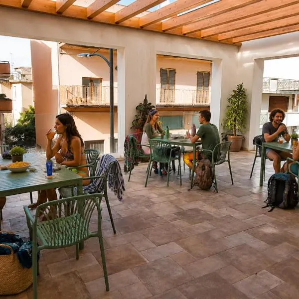 Central Dorgali Guest House, hotel a Dorgali