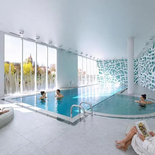 Waterlane Island with Pool, Sauna & Gym by Lion Apartments, готель у Гданську