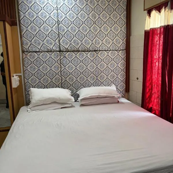 Viesnīca New Parijat hotel Silčarā