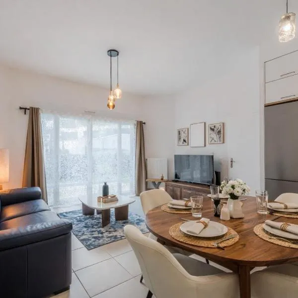 Terrasse - 4p Disneyland Paris 15' - Wifi & Parking, hotel in Chessy