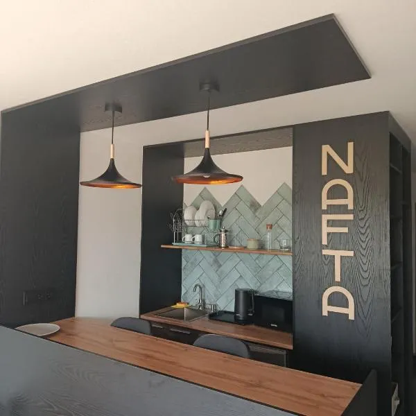Nafta LUX, hotel in Skhidnitsa