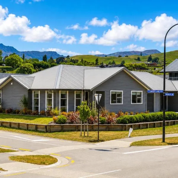 Spacious Modern Retreat, Near Shops & Cafes, Hotel in Queenstown