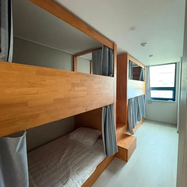 Hostel K wave Only Female Hongdae, hotel i Seoul