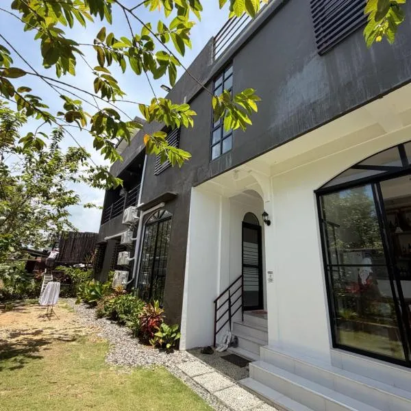 NOGS Homestay, near Magpupungko, Siargao Island Surfings Spots, hotel en Pilar