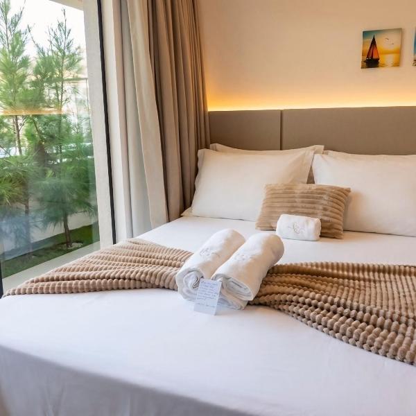 Flat Boutique novo com piscina e perto da praia