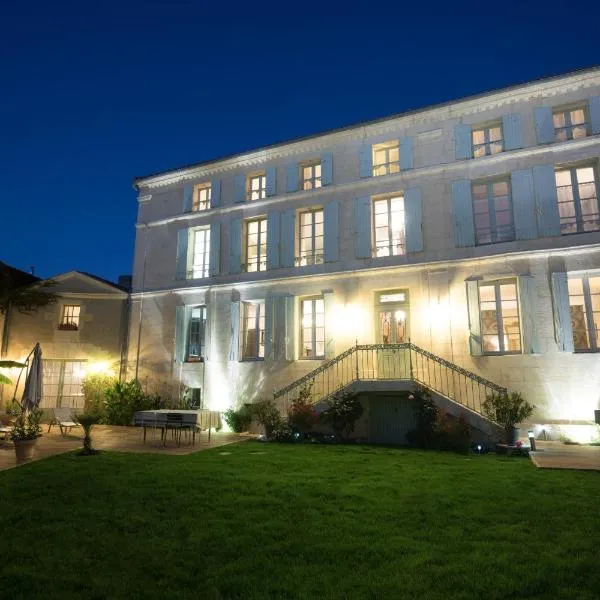 La Tillaie SPA et Sauna, hotel v destinácii Pont-lʼAbbé-dʼArnoult