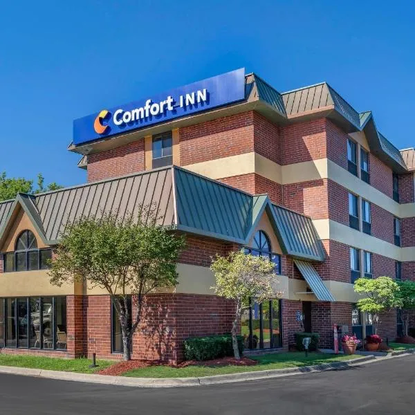 Comfort Inn Near Greenfield Village, hotel v mestu Dearborn