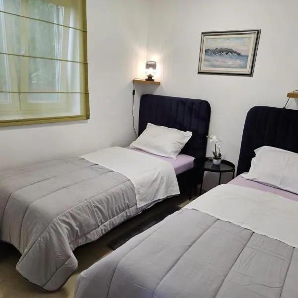 Lovro – hotel w mieście Kostrena