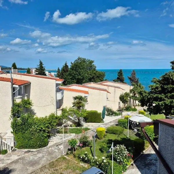 Къща за гости Бавария, hotel in Ravda