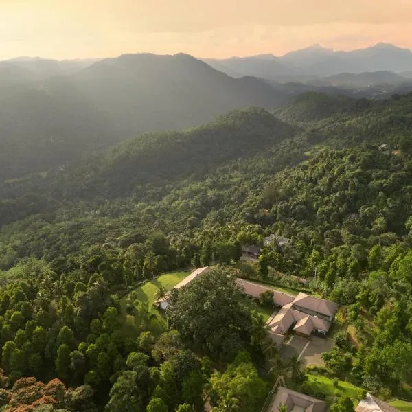 Simpson's Forest - Luxury Boutique Resort & Spa - Kandy – hotel w mieście Kandy